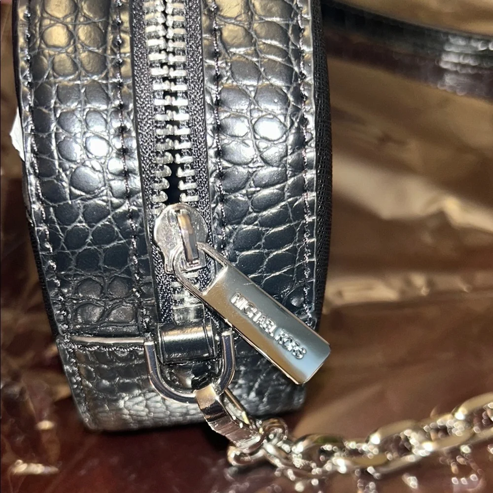Low Start🎉Michael Kors Black Crossbody Bag Bundle🗣️No Negotiation ‼️ - Picture 6 of 7